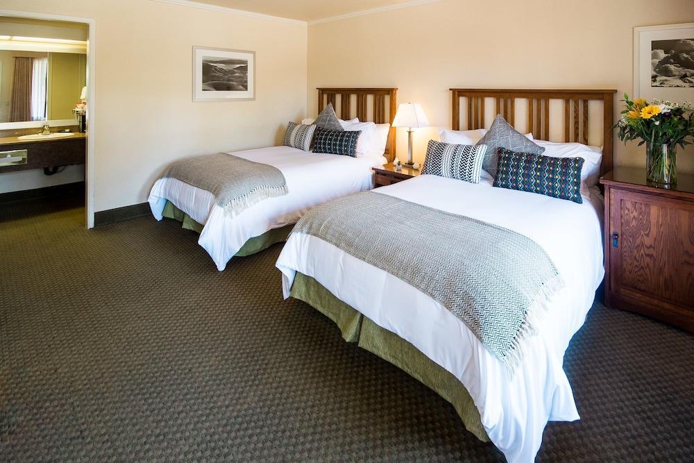 Station House South Tahoe, By Oliver Hotel