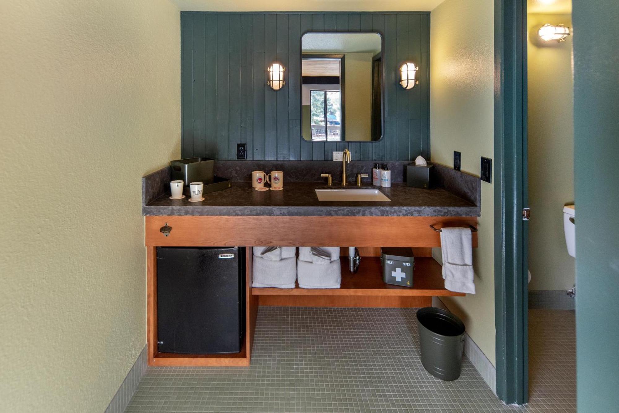 Station House South Tahoe, By Oliver